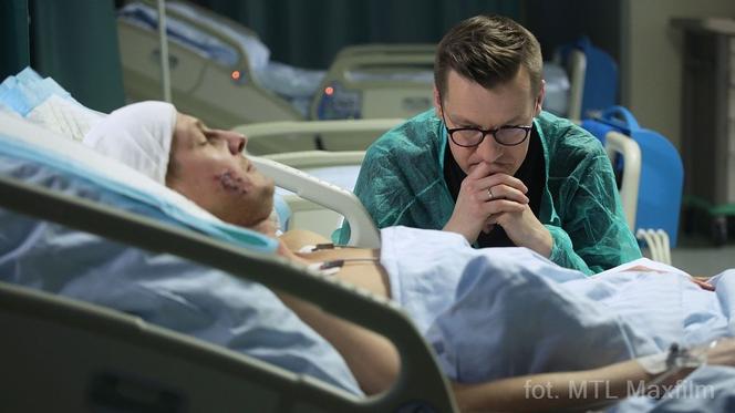 M jak miłość odc. 1365. Piotrek (Marcin Mroczek), Paweł (Rafał Mroczek) w szpitalu po wypadku