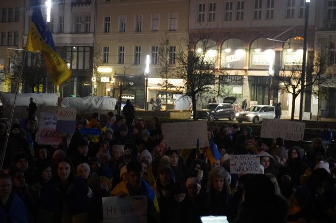 Manifestacja w trzecią rocznicę wybuchu wojny w Ukrainie