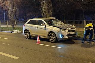 Dramat na Pradze. Samochód skosił pieszego w alei Solidarności