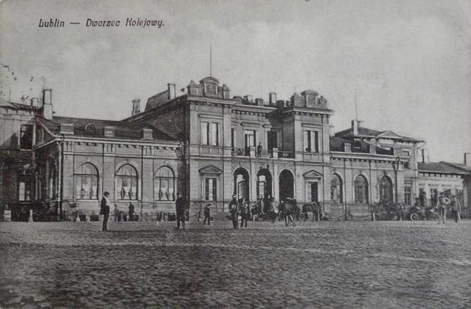 Dworce kolejowe w woj. lubelskim 100 lat temu