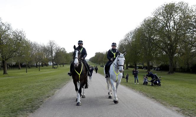 Pogrzeb księcia Filipa. Policja patroluje zamek Windsor