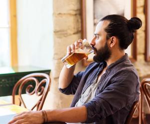 Czy w pracy można pić piwo bezalkoholowe?