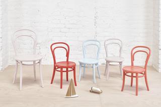 Drewniane krzesła w kolorze – od naturalnych barw po modne pastele