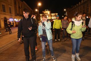 Nightskating. Warszawa na rolkach [Zdjęcia]