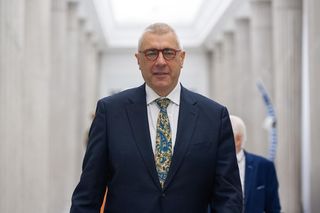 Giertych tajemniczo: „Poseł PiS skorzystał z Małego świadka koronnego”