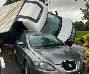 Karambol na DK 24 pod Międzyrzeczem. Zderzenie dwóch osobówek i dwóch ciężarówek