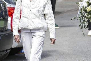 Ewa Błaszczcyk w niestandardowym stroju na pogrzebie Jadwigi Jankowskiej-Cieślak