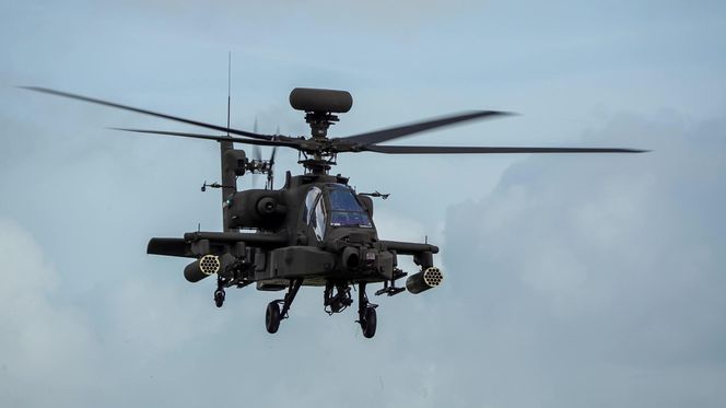  Apache AH-64E