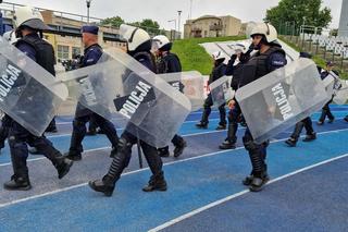 ĆWICZENIA NA STADIONIE