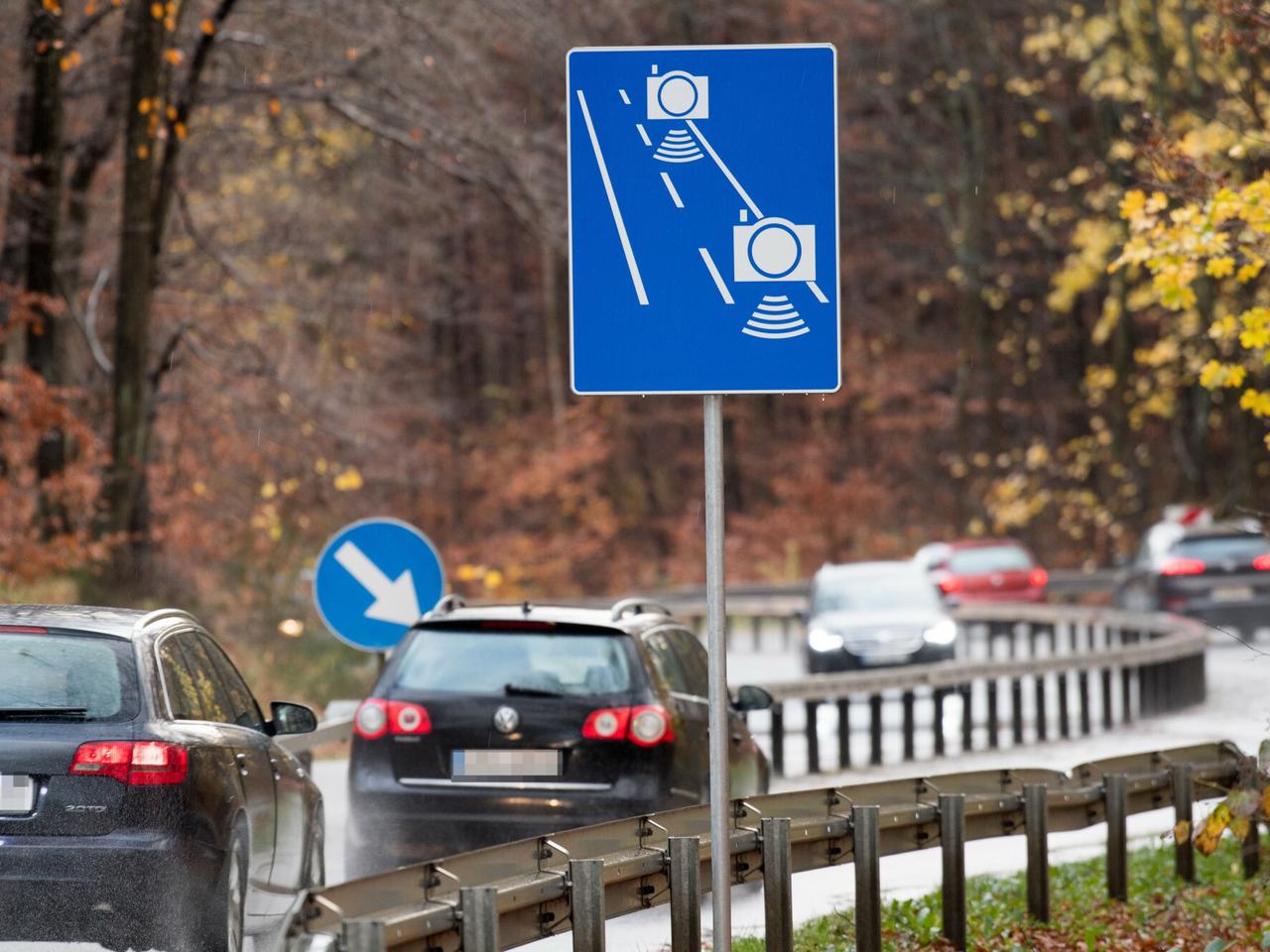 NOWE odcinkowe pomiary prędkości na autostradach. Kierowcy - w TYCH miejscach noga z gazu! [LISTA MIEJSC]