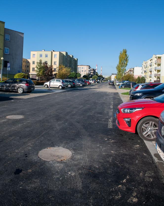 Nowa nawierzchnia, chodniki i zieleń. Kiedy skończy się remont ulicy Wojewódzkiej?