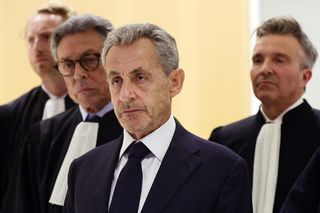 Były prezydent Francji Nicolas Sarkozy, trafi za kraty? Wkrótce pozna datę odbycia kary