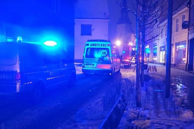Zmarła, gdy ratownicy reanimowali jej męża. Tragedia w Jarocinie