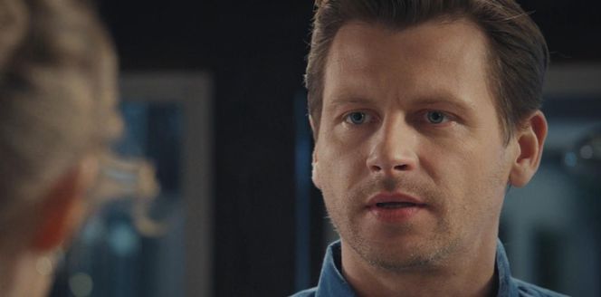 M jak miłość odc. 1873. Natalka (Dominika Suchecka), Adam Karski (Patryk Szwichtenberg)