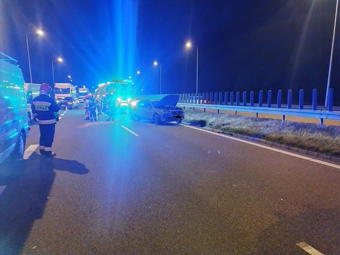 Wypadek na trasie ekspresowej S7 w Suchedniowie