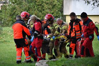 Wypadek w Świnoujściu. Mężczyzna wypadł z okna