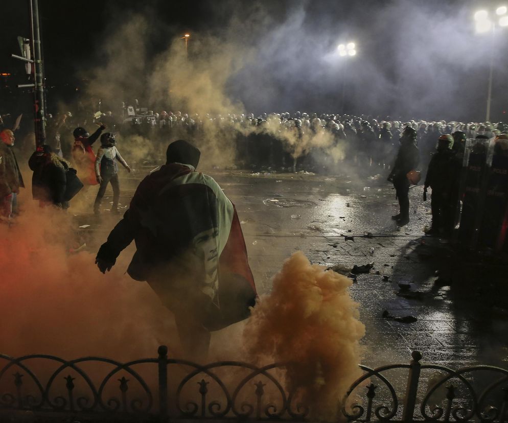 Turcja. Dziesiątki tysięcy demonstrantów ponownie na ulicach Stambułu