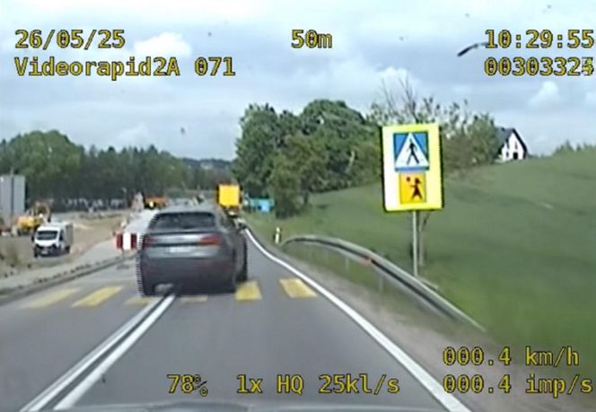 Mistrz kierownicy spieszył się do pracy. Policjanci wszystko widzieli