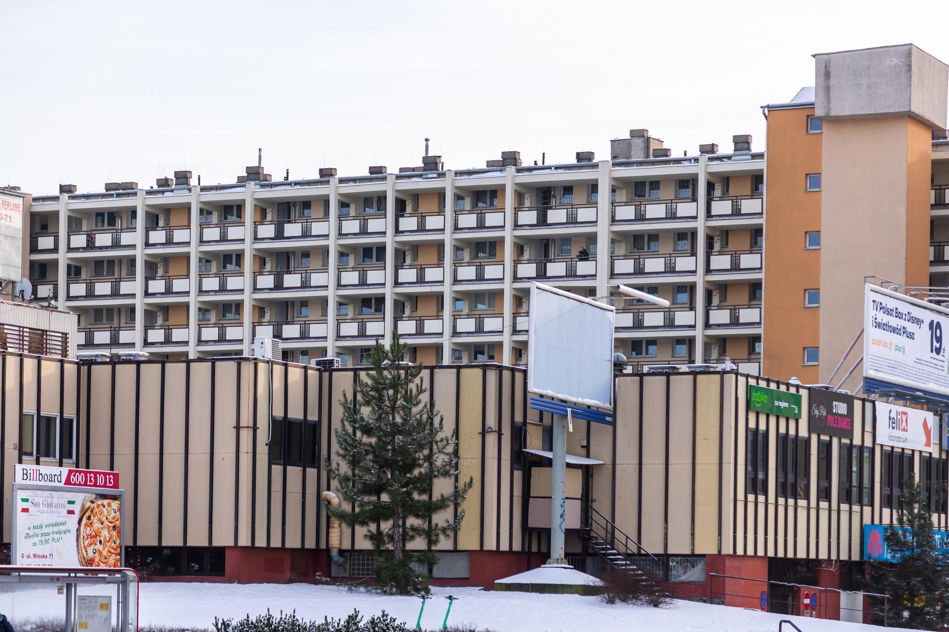 Przyczółek Grochowski - zdjęcia warszawskiego Pekinu. Zobacz, jak wygląda najdłuższy blok w Polsce