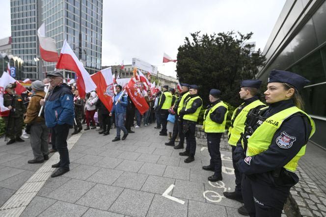   Marsz przeciw imigracji w Warszawie [10.05.2025]