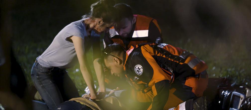 Prowadząc samochód skup się na drodze