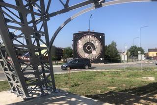  Wieża Eiffla w Rybniku. Stanęła na rondzie w Niedobczycach