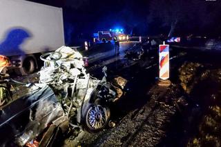 Tragedia na drodze w Zacharzowicach. Zginął 29-letni kierowca