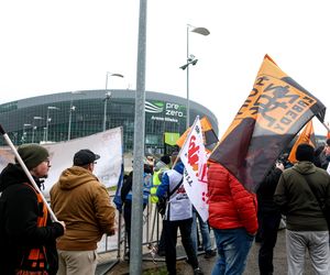 Konwencja KO w Gliwicach. Protest związkowców górniczych i hutniczych 