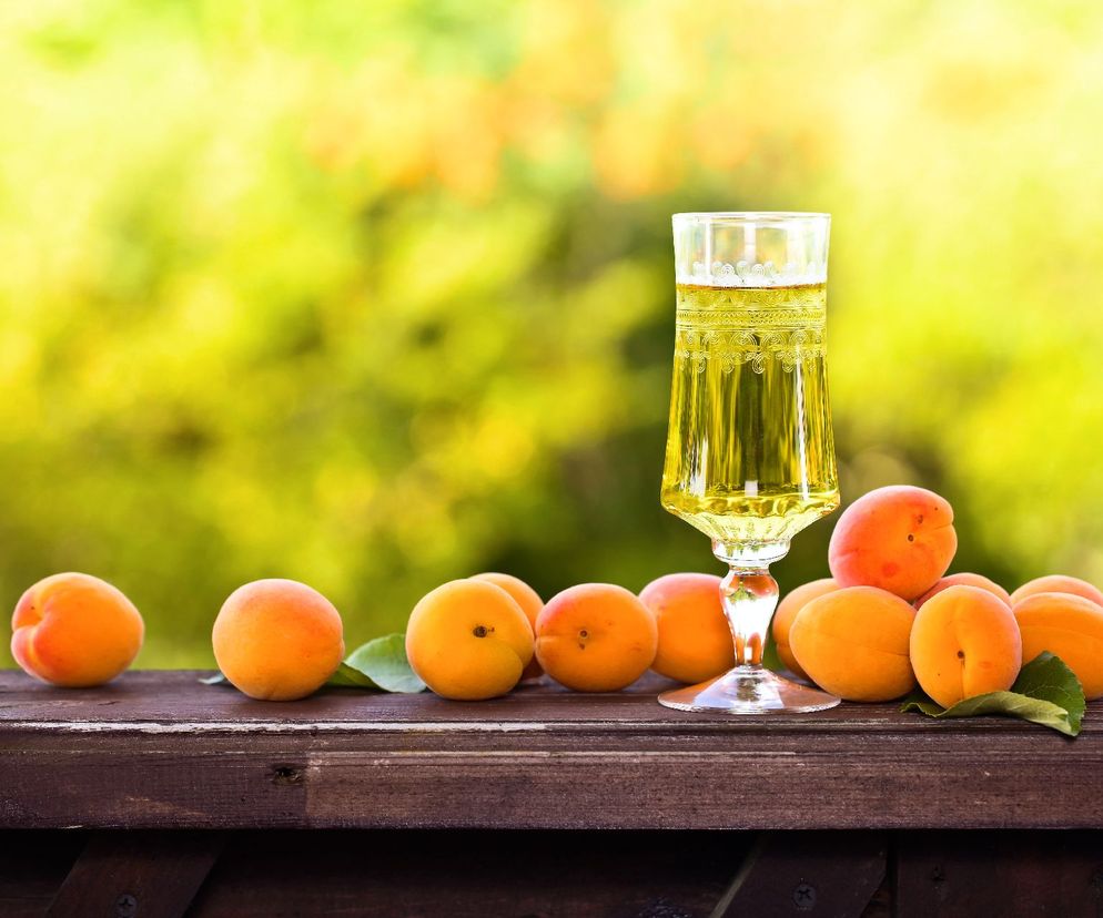 Lekka nalewka z moreli: przepis