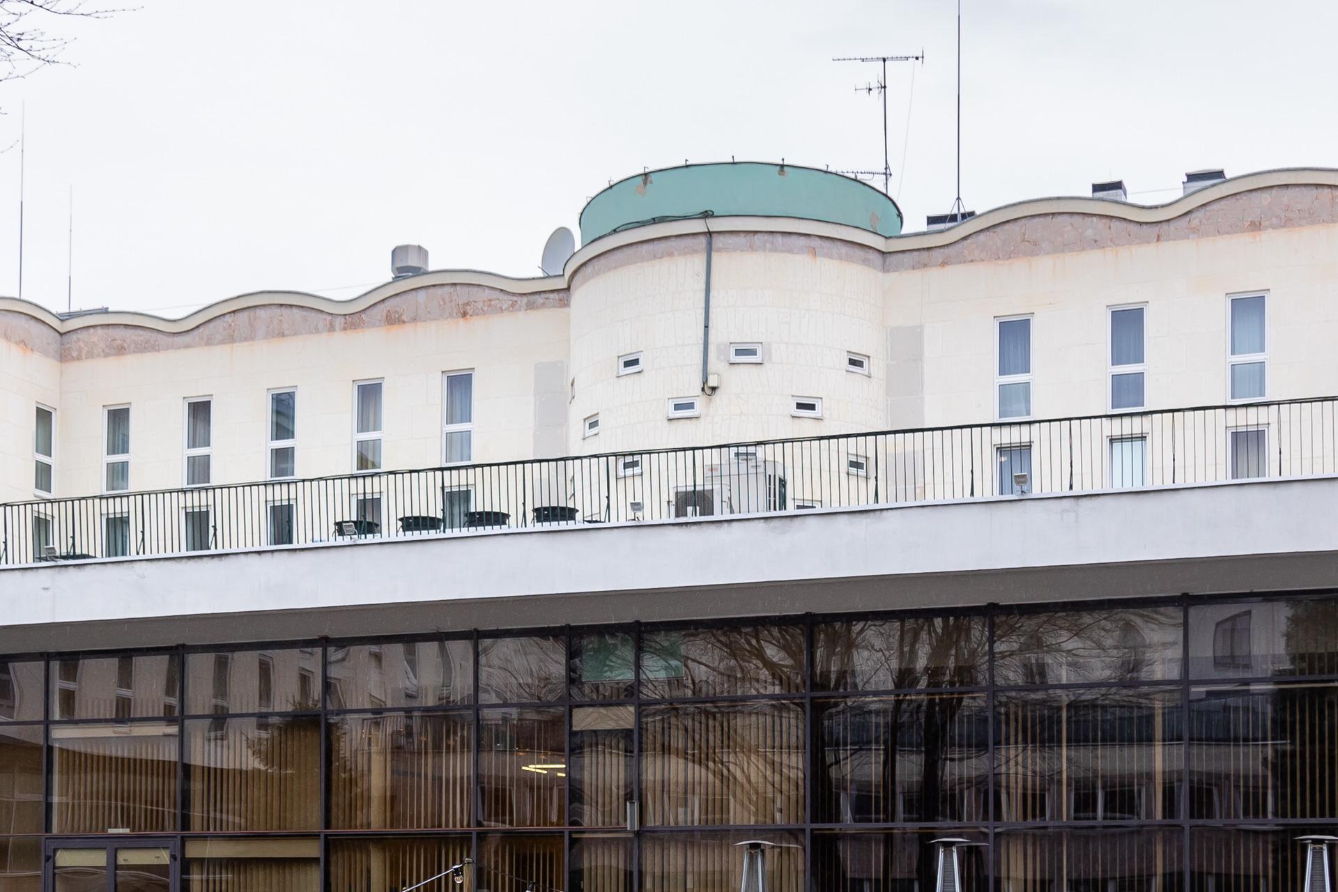 Mozaiki Rechowiczów w warszawskim Domu Chłopa - zobacz zdjęcia. Dziś mieści się tu Hotel Gromada
