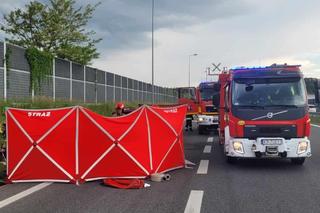 Wypadek śmiertelny na autostradzie A4 pod Tarnowem. Osobówka zderzyła się z autobusem