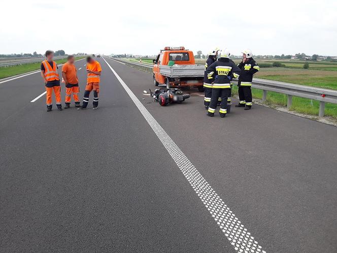 PO WYPADKU NA AUTOSTRADZIE CZEKAL 40 MIN NA KARETKE