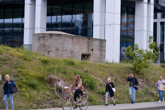 Pozostałość niemieckiego schronu bojowego przy ul. Górczewskiej 