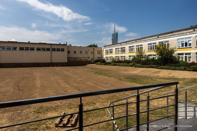 Nowe boiska powstają w Rzeszowie. Mają być gotowe jeszcze w sierpniu 