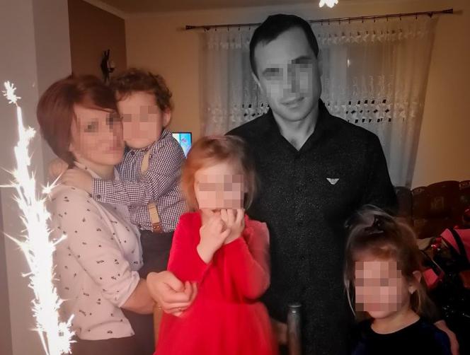 Podkarpackie. Grzegorz zmarł na boisku piłkarskim. Osierocił trójkę malutkich dzieci. Dar serca pomoże rodzinie zmarłego   