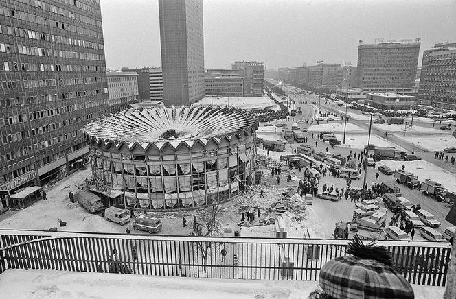 Wybuch gazu 15 lutego 1979 r. o godzinie 12:37 w rotundzie PKO był największą katastrofą powojennej Warszawy