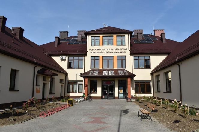 Jeziorko koło Nowej Słupi 