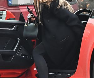 Ewa Chodakowska elegancka i niebezpieczna