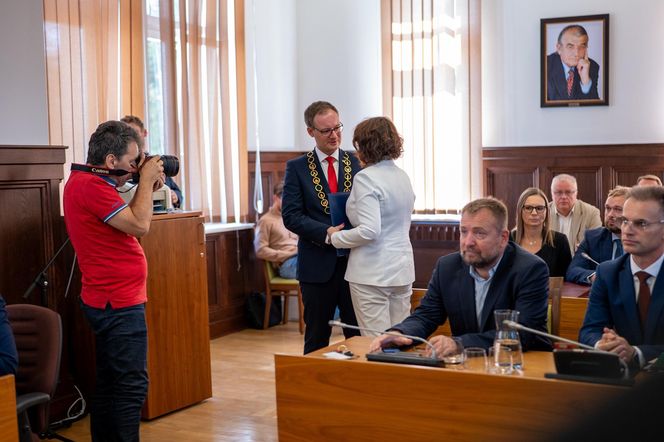 Zaprzysiężenie nowego prezydenta Zabrza. Kamil Żbikowski złożył ślubowanie i zwrócił się do mieszkańców
