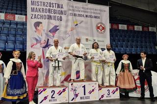 Policjant z Bydgoszczy po godzinach jest karateką. „To, co wyćwiczyłem na macie, wykorzystuję na ulicy. Nigdy nie krzyżuję rąk podczas interwencji”