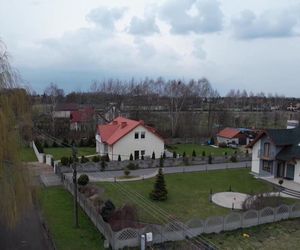 Najpiękniejsza wieś województwa śląskiego. Nazwę nosi od grusz rosnących przy polach