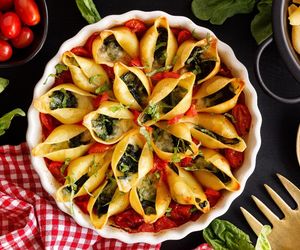 Muszle nadziewam wybornym farszem i zapiekam. To najlepszy obiad na co dzień i od święta 