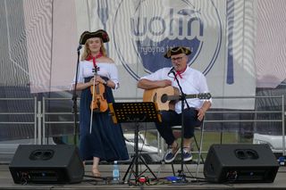 Wolin z rybą na talerzu