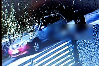 Ciągnął pana Romana za autem przez kilometr! Policja zatrzymała kierowce mazdy