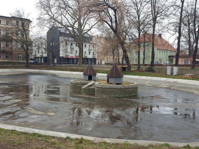 W parku na Pl. Kościuszki przygotowania do nowego sezonu