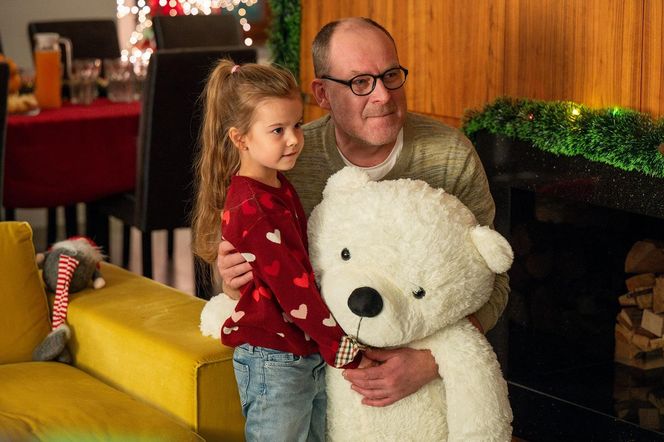 Barwy szczęścia, odcinek 3182. Wioletka (Sara Kudaj), Marek (Marcin Perchuć)