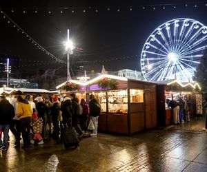 Świąteczna atmosfera na Rynku. Odwiedziliśmy katowicki jarmark bożonarodzeniowy