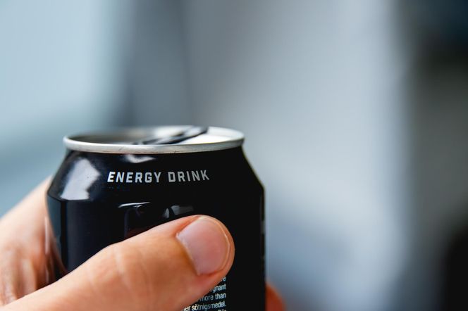 Napoje energetyczne mogą przyspieszyć rozwój białaczki? Winowajcą jest jeden skład