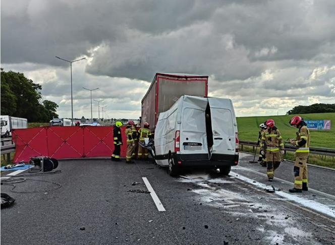 Wypadek busa na autostradzie A4