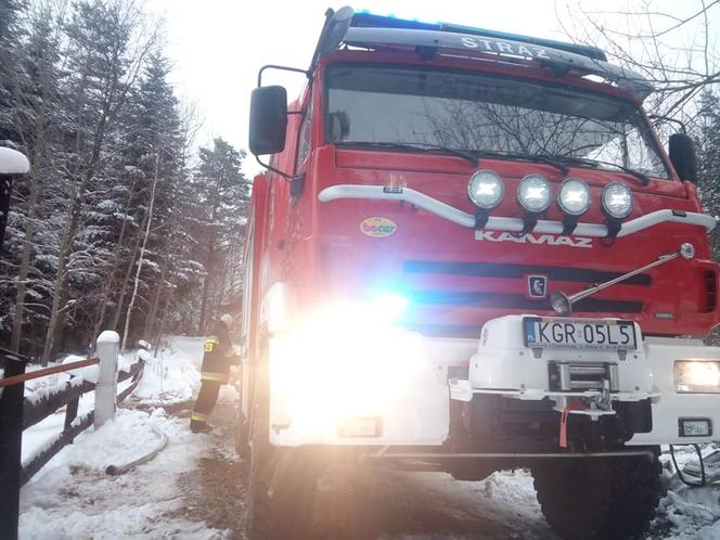 Dramat rodziny z Szymbarku. W pożarze stracili dorobek życia. Ruszyła zbiórka dla pogorzelców
